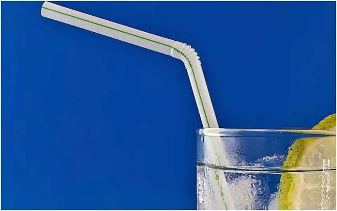 无酒精气泡风潮 可口可乐新品与雀巢环保包装引领饮料创新